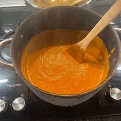 A picture of Tomato soup.