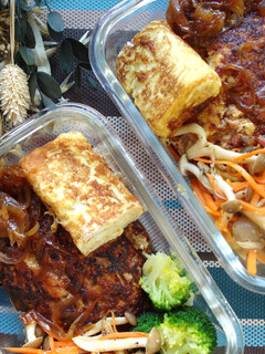 【減脂便當】鮪魚豆腐漢堡排便當 的食譜成品照片