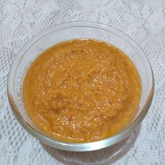 A picture of Garlic chutney.