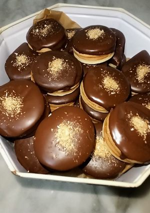 Une photo de Sablés à l'orange 🍊glaçage chocolat 🍫