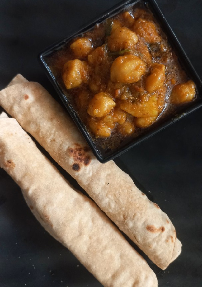 છોલે (Chhole Recipe In Gujarati) રેસીપી મુખ્ય ફોટો