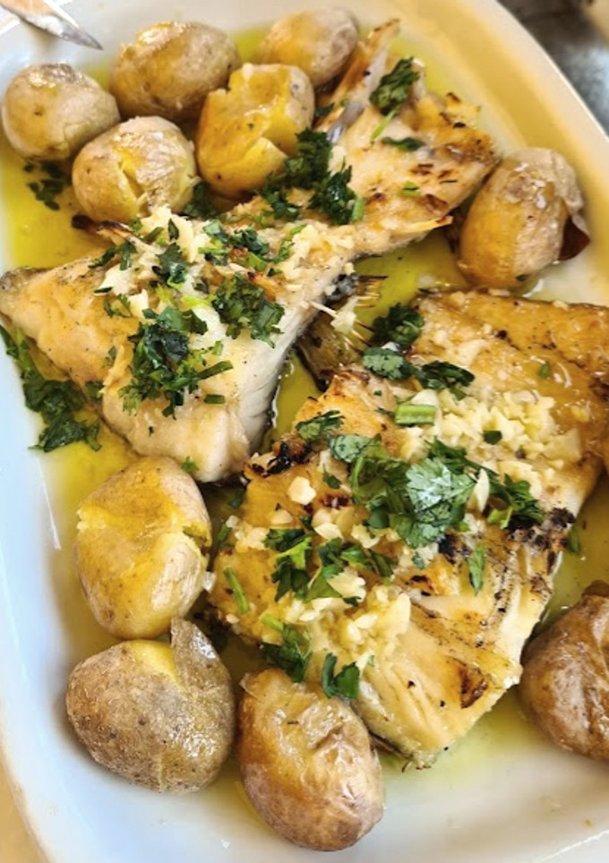 Foto de Bacalhau assado com Batatas a Murro