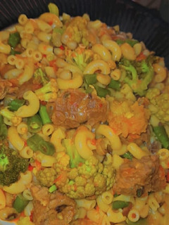 Jallof macaroni ainihin hoton girkin