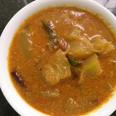 A picture of Bottlegourd kozhumbu.