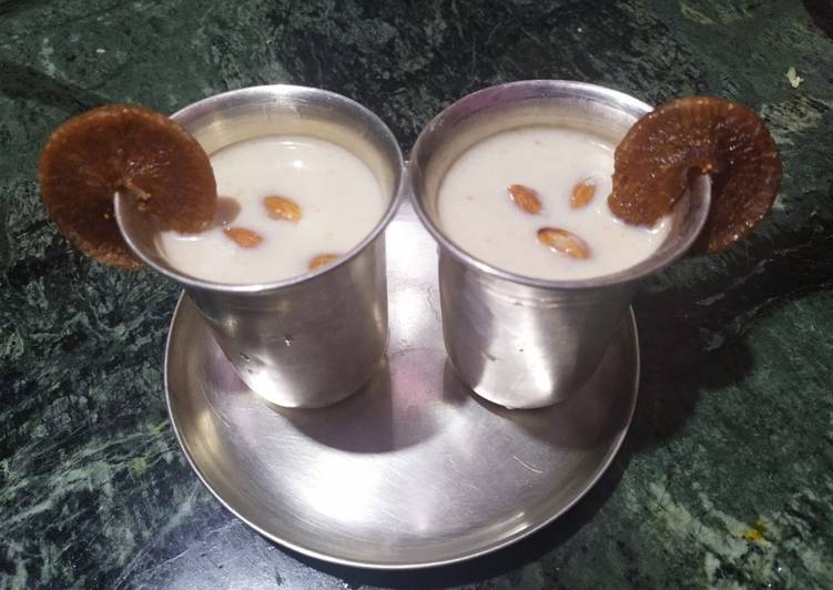 Anjeer Badam Milkshake