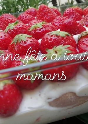 Une photo de Tiramisu fraise🍓