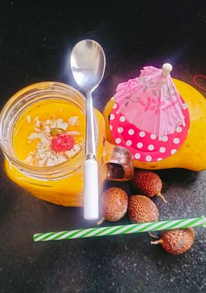 A picture of Lychee Mango Smoothie.