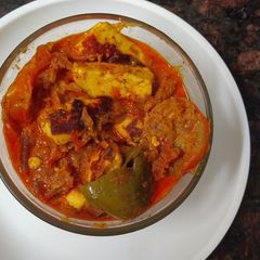 A picture of Paneer tikka masala.