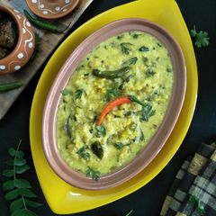 A picture of Khaataa (Green Moong Daal And Rice Khichdi).