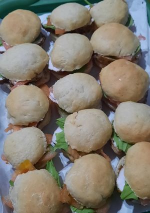 Una foto de Pancitos caseros rendidores con pollo