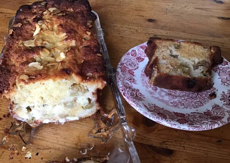 Cake aux raisins du jardin et amandes effilées