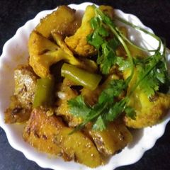 A picture of Fried aloo gobi.
