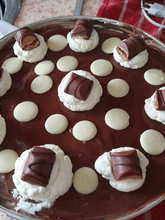 Una foto de Tarta de kinder Bueno y Kinder Cheesecake