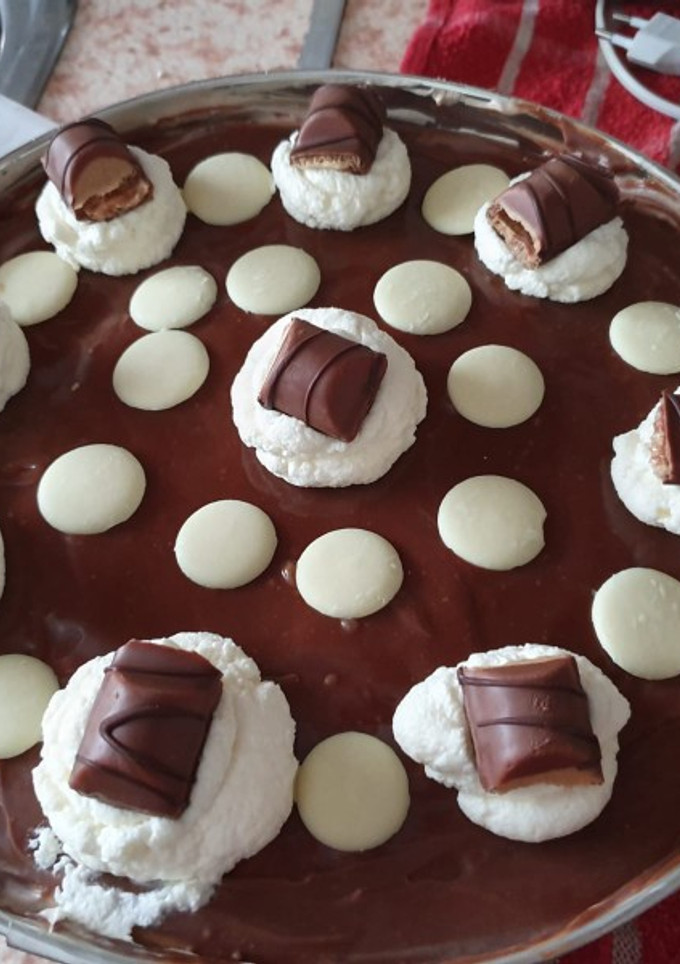 Una foto de Tarta de kinder Bueno y Kinder Cheesecake