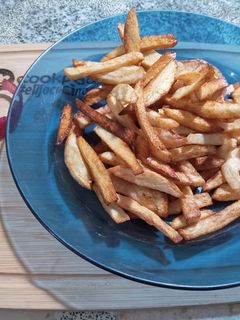 Una foto de PAPAS FRITAS.🍟