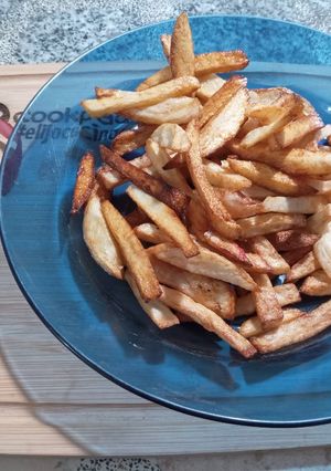 Una foto de PAPAS FRITAS.🍟