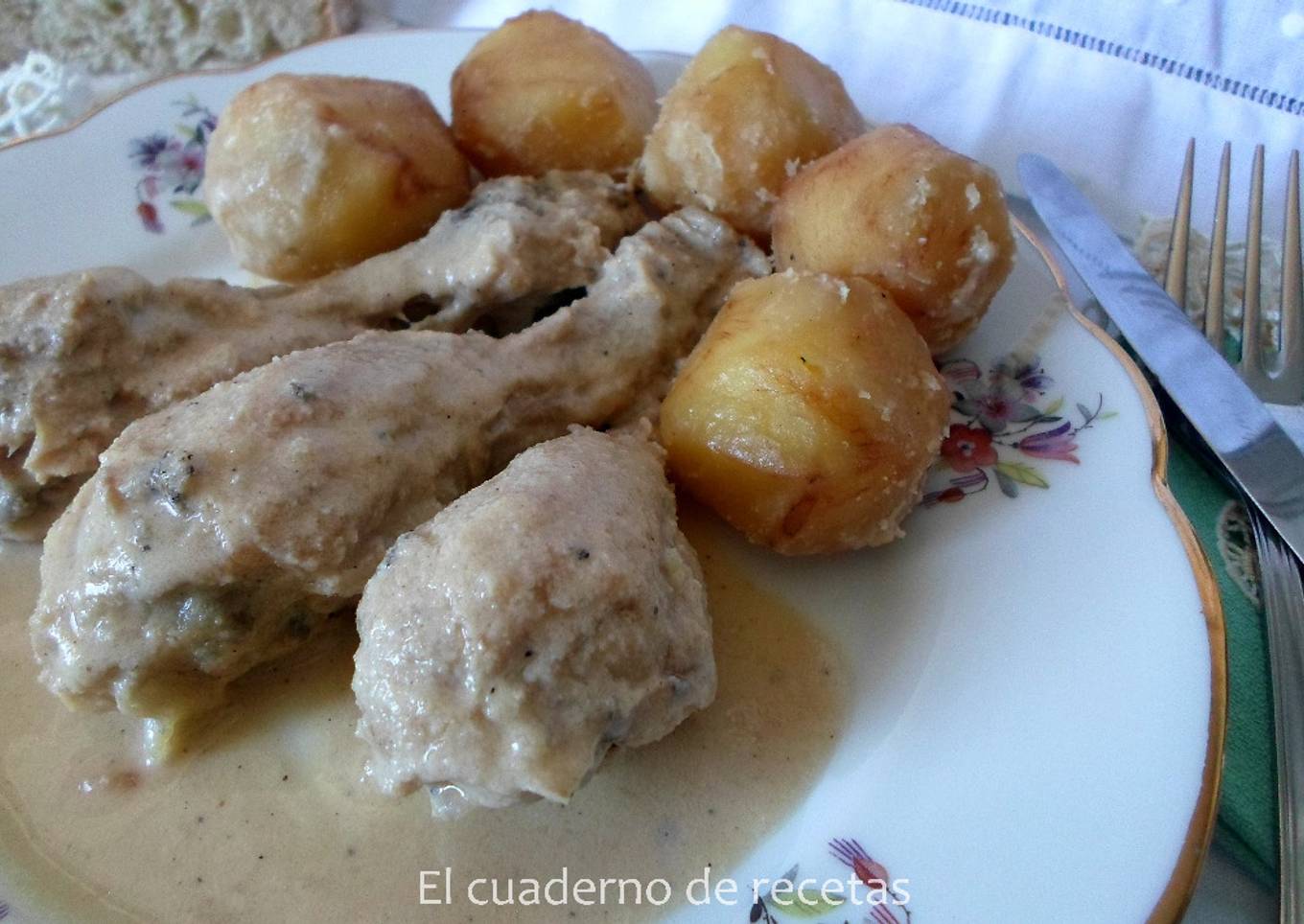 Pollo Dominguero en Salsa de Almendras