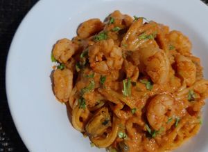 Una foto de Spaghetti con salsa rosa de camarones