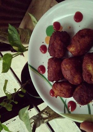 A picture of Chilli garlic potatoe bites.