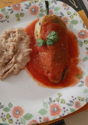 Una foto de Chiles rellenos de queso