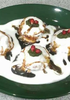 A picture of Oats Appe/Appe Dahi Vada.