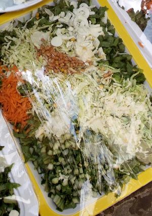 A picture of HMT Salad.