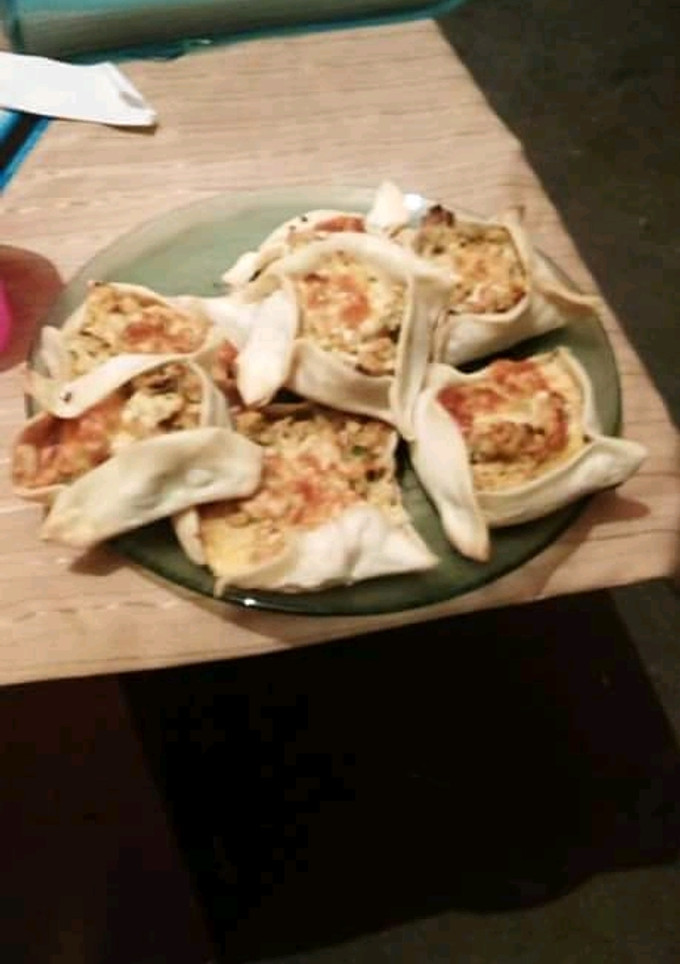 Una foto de Pastelitos de zapallitos pollo y tomate