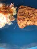 Papas con salsa blanca jamón y cebolla gratinado con dambo