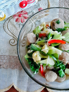 Foto resep Tumis Bakso PakCoy