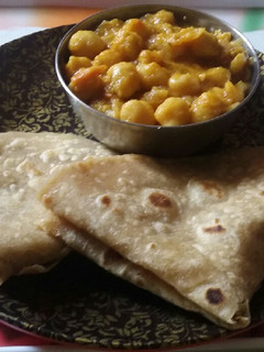 சப்பாத்தி சென்னா மசாலா(chapati,channa masala recipe in tamil) செய்முறை முக்கிய புகைப்படம்