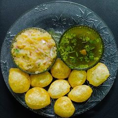 A picture of Pani puri.