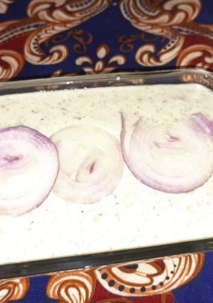 A picture of Mint onion raita.
