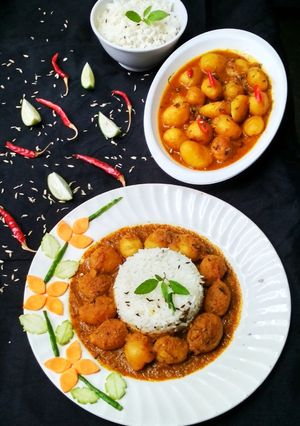জিরা রাইস উইথ কাশ্মীরি দম আলু রেসিপির প্রধান ছবি