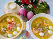 A picture of quail eggs