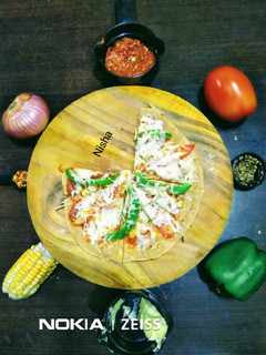 चीज़ बर्स्ट पिज़्ज़ा (cheese burst pizza recipe in Hindi) रेसिपी मुख्य फोटो