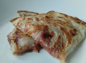 Una foto de Crepes🌯 de queso🧀 y jalea🍯 de guayaba🫒🧇🥞