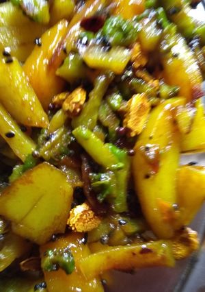 উচ্ছে চচ্চড়ি(ucche chacchari recipe in Bengali) রেসিপির প্রধান ছবি