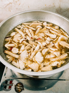 Gambar Cendawan busut tumis air