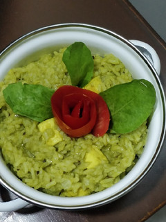 પાલક પનીર ખીચડી(palak paneer khichdi recipe in Gujarati) રેસીપી મુખ્ય ફોટો