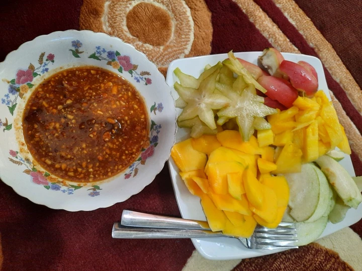 Cara Gampang Membikin Resep Rujak Manis Pelangi yang Enak Banget Anti Ribet, Uenak Banget