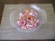 Una foto de ensalada criolla