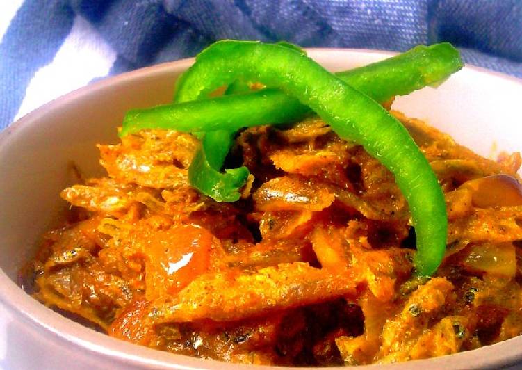 How to Make Homemade Omena in Coconut Sauce