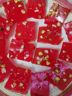 பாம்பே கராச்சி ஹல்வா (Bombay karachi halwa recipe in tamil) செய்முறை முக்கிய புகைப்படம்