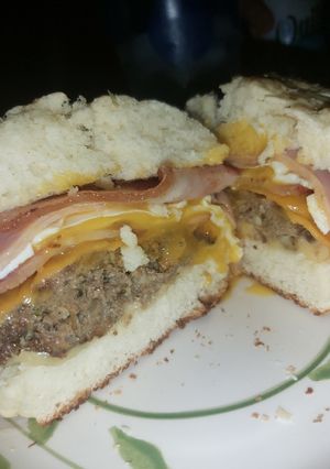 Una foto de Hamburguesa caseras 😋