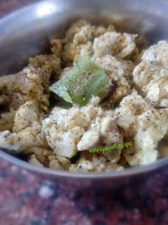 முட்டை போடிமாஸ் / ஸ்கிராப்டு முட்டை செய்முறை முக்கிய புகைப்படம்