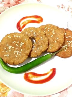 पनीर स्टफ्ड बाजरे की पूरी (Paneer stuffed bajre ki puri recipe in hindi) रेसिपी मुख्य फोटो