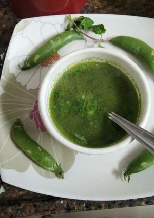 A picture of Mint and peas soup.