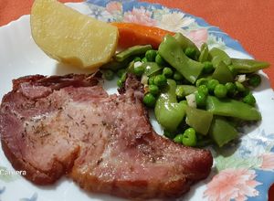 Una foto de Chuleta de Sajonia especiada, en Airfryer, con verduras