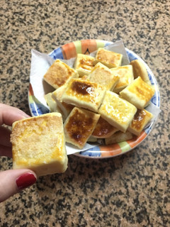 Una foto de Bizcochitos de grasa sin grasa con crema