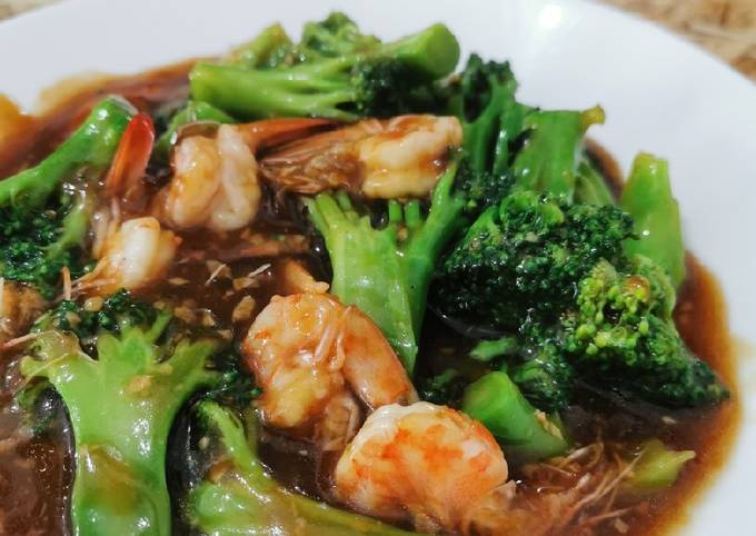Resep Brokoli Udang Saus Tiram yang Menggugah Selera